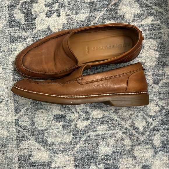 Allen Edmonds Men\'s Wilder Venetian casual, dress up leather Loafer- size 10.5D main image 5